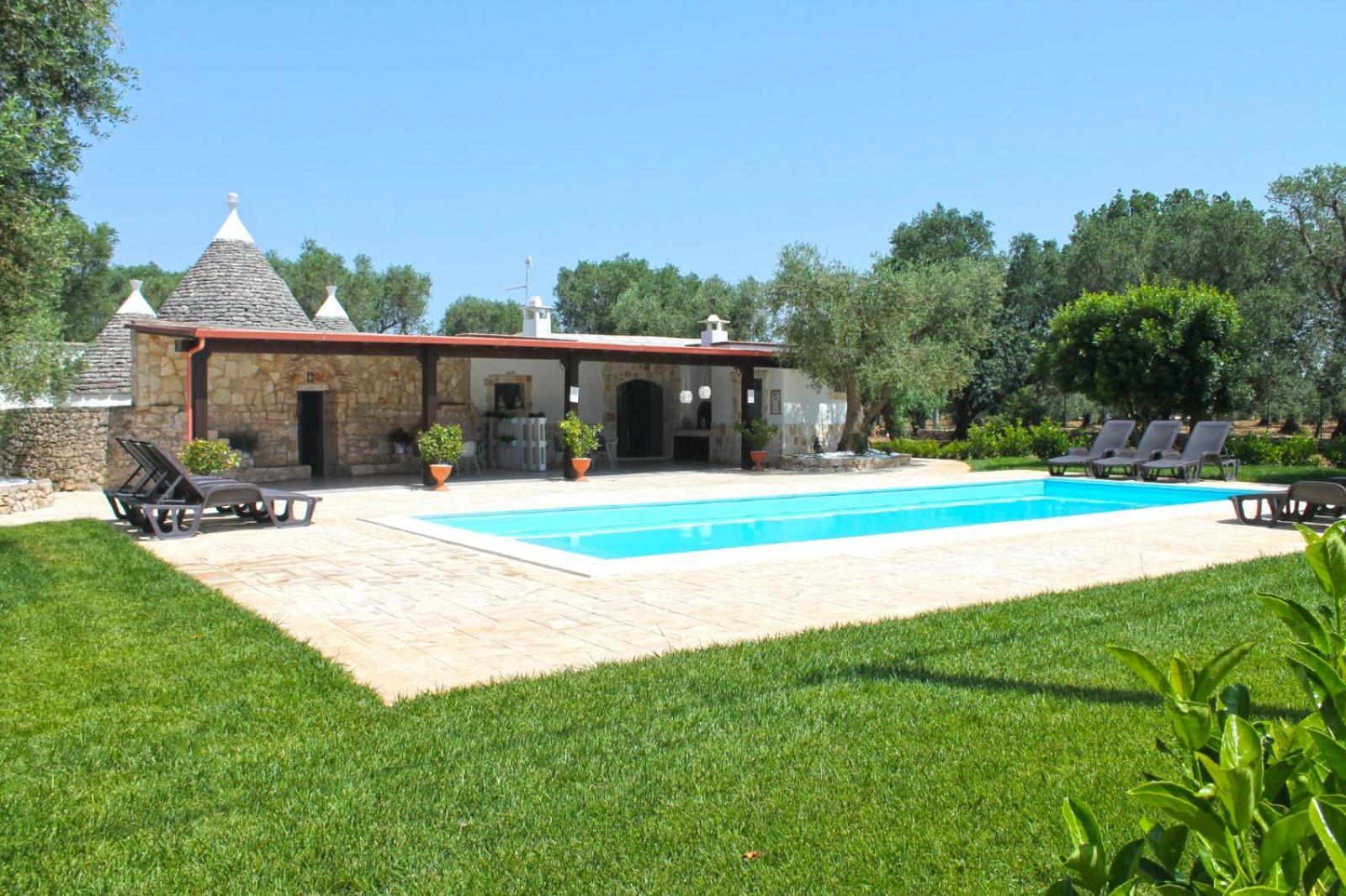 Trullo Degli Augelli Pensionat San Michele Salentino Exteriör bild